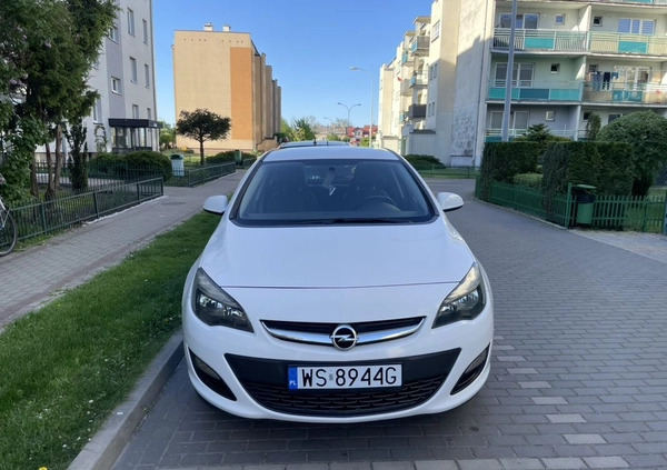 Opel Astra cena 29400 przebieg: 191705, rok produkcji 2015 z Siedlce małe 67